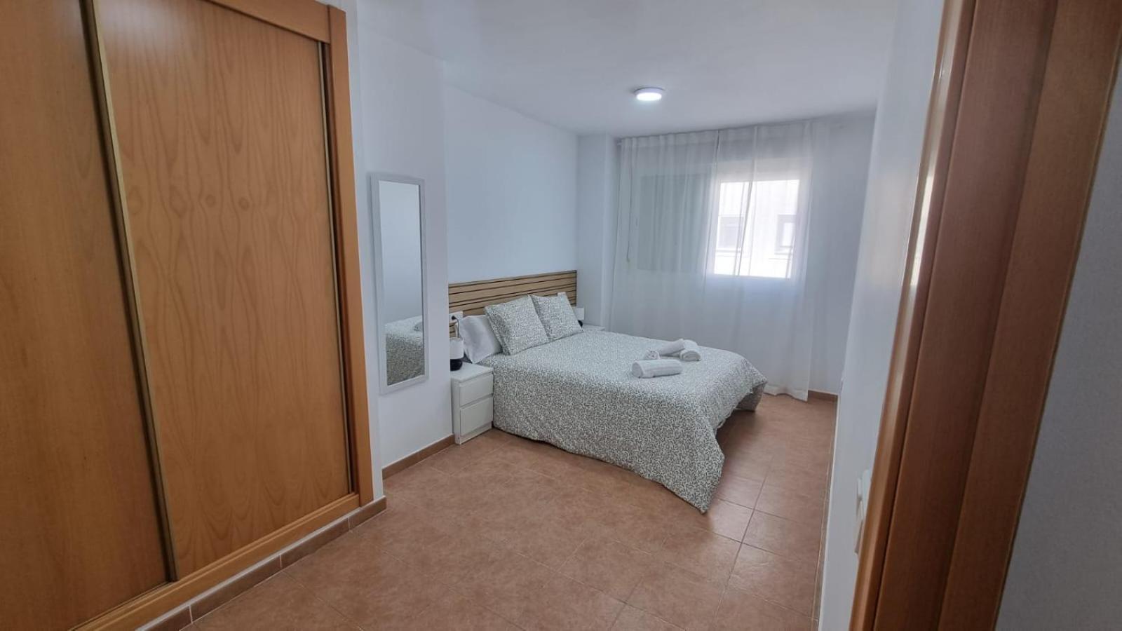 Moderno Apartamento 3 Dormitorios, Garaje Y Piscina La Algaba Eksteriør bilde