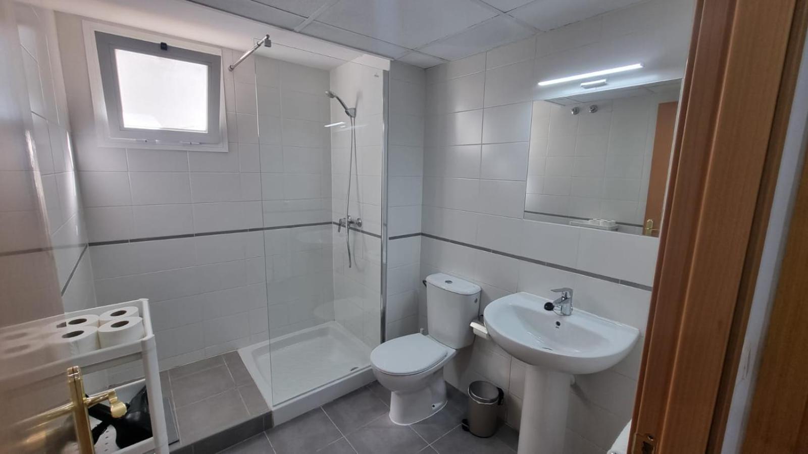 Moderno Apartamento 3 Dormitorios, Garaje Y Piscina La Algaba Eksteriør bilde
