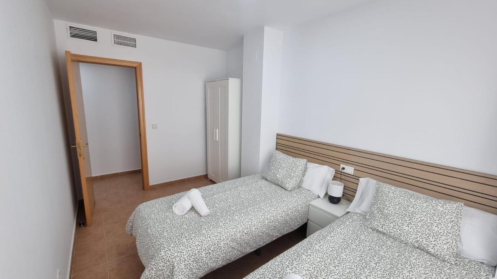 Moderno Apartamento 3 Dormitorios, Garaje Y Piscina La Algaba Eksteriør bilde