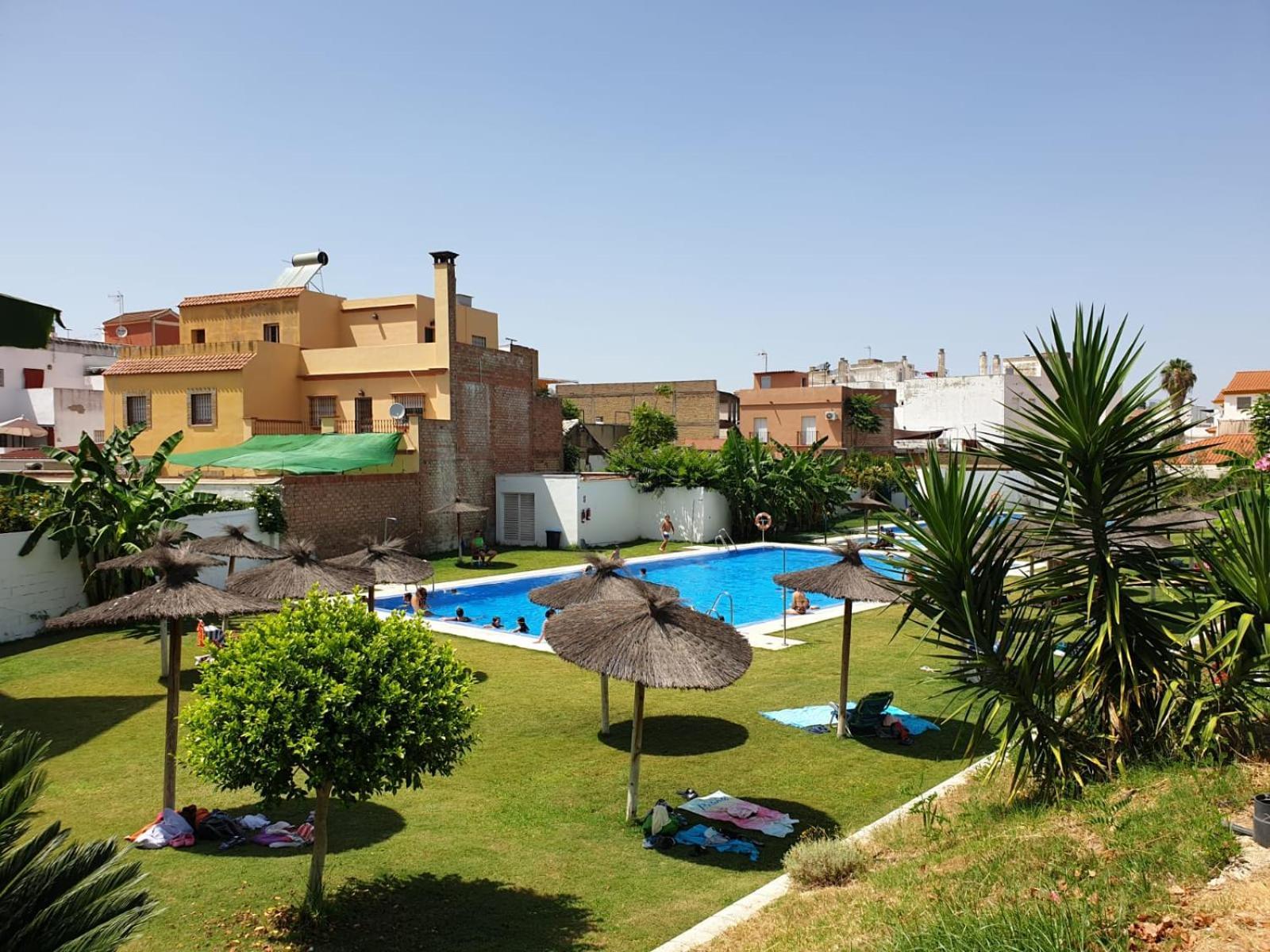 Moderno Apartamento 3 Dormitorios, Garaje Y Piscina La Algaba Eksteriør bilde